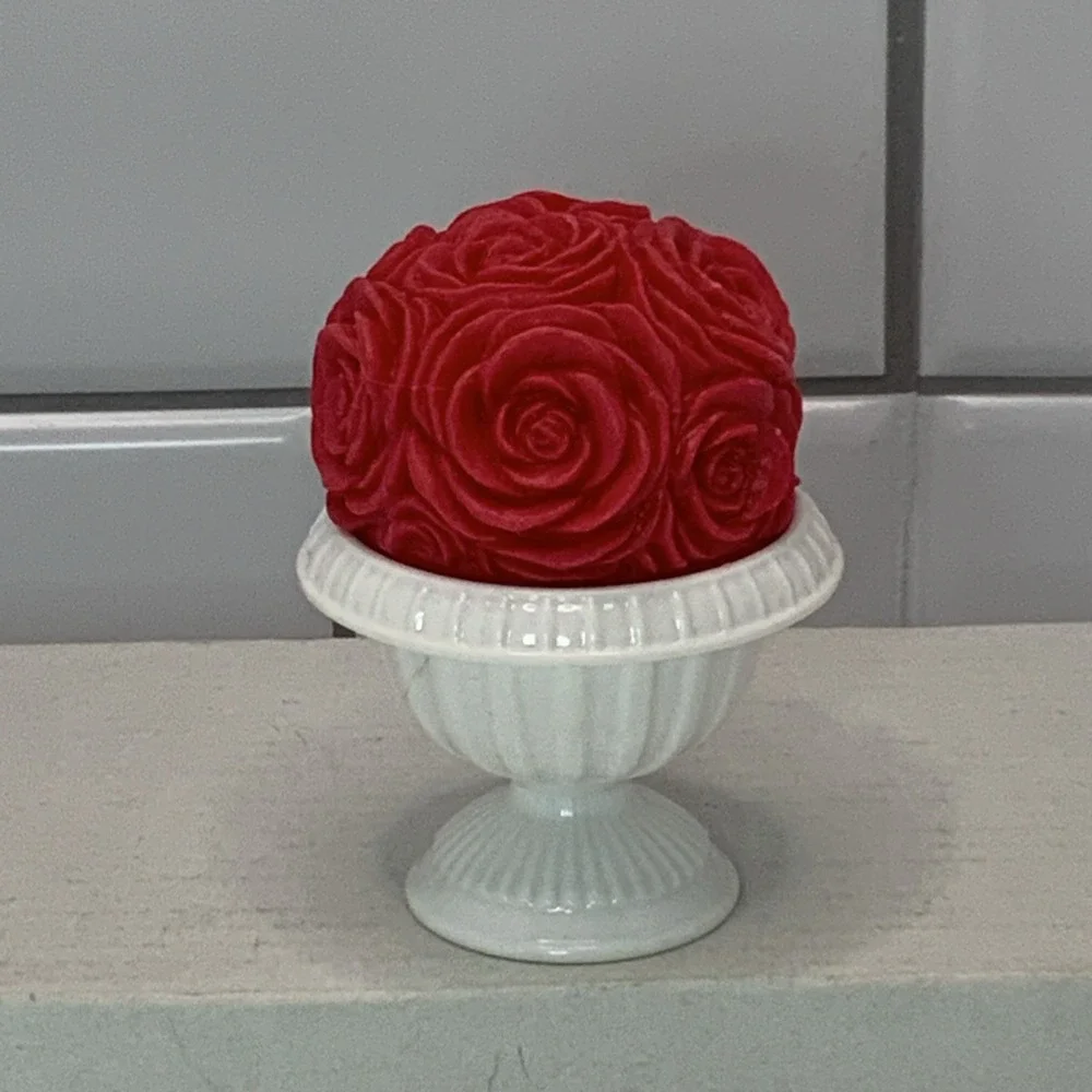 White Flower Pot of Roses For American Girl Doll Acessories - Picture 2 of 4